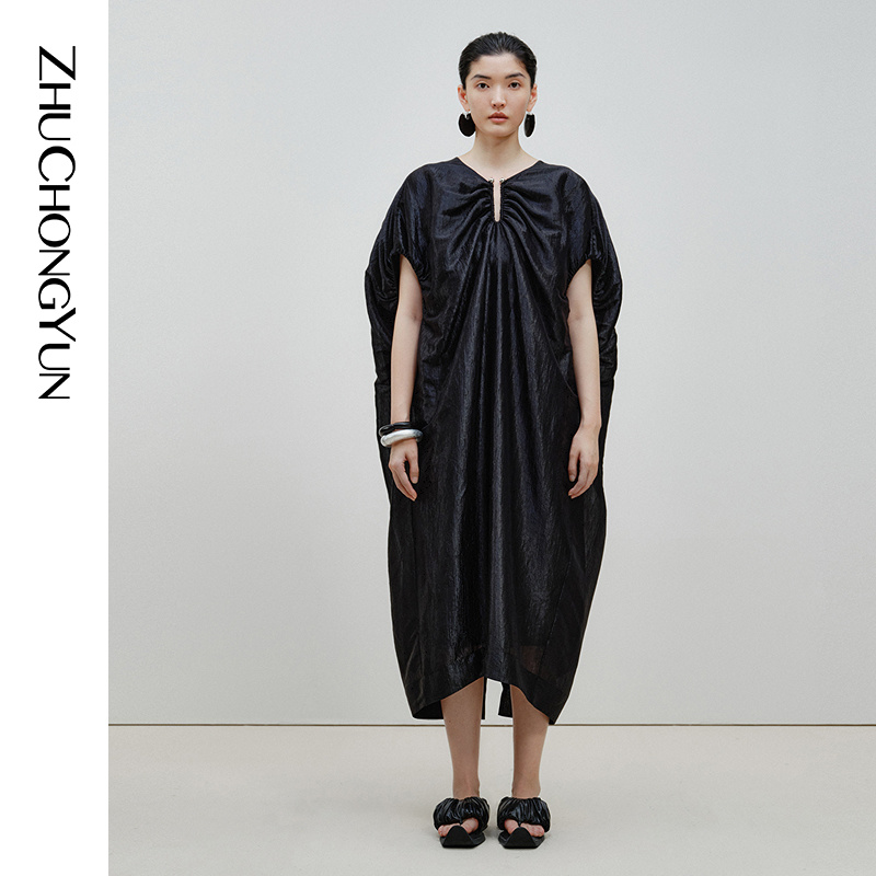 ZHUCHONGYUN2024夏新款褶皱设计感宽松龟背廓形连衣裙C1EG22256