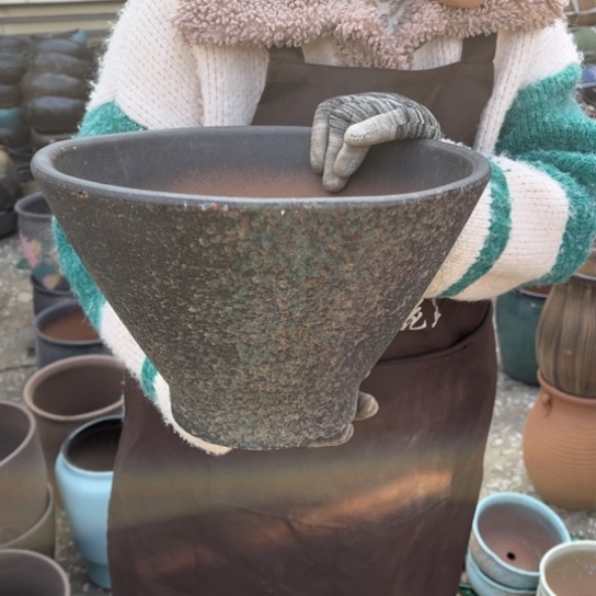 红陶口28高19瑕疵