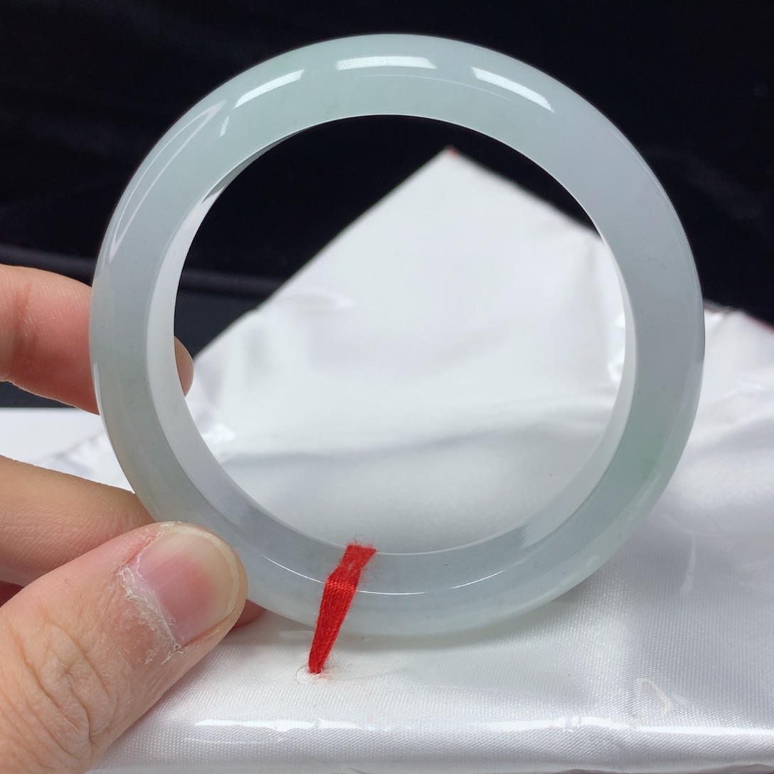 翡翠手镯（圆镯）未镶嵌56.3