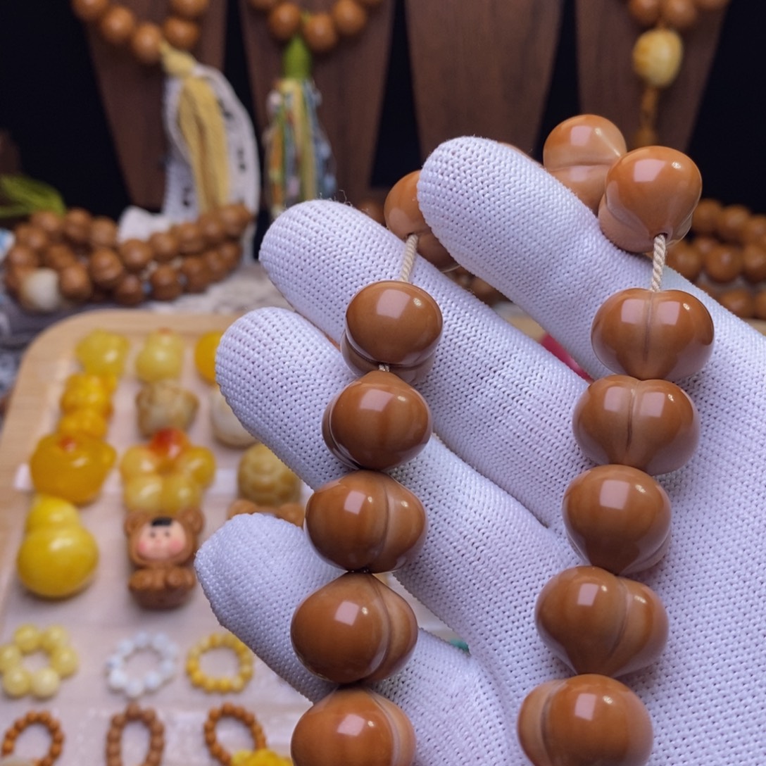 S***C猴头核桃吊坠17.9手持