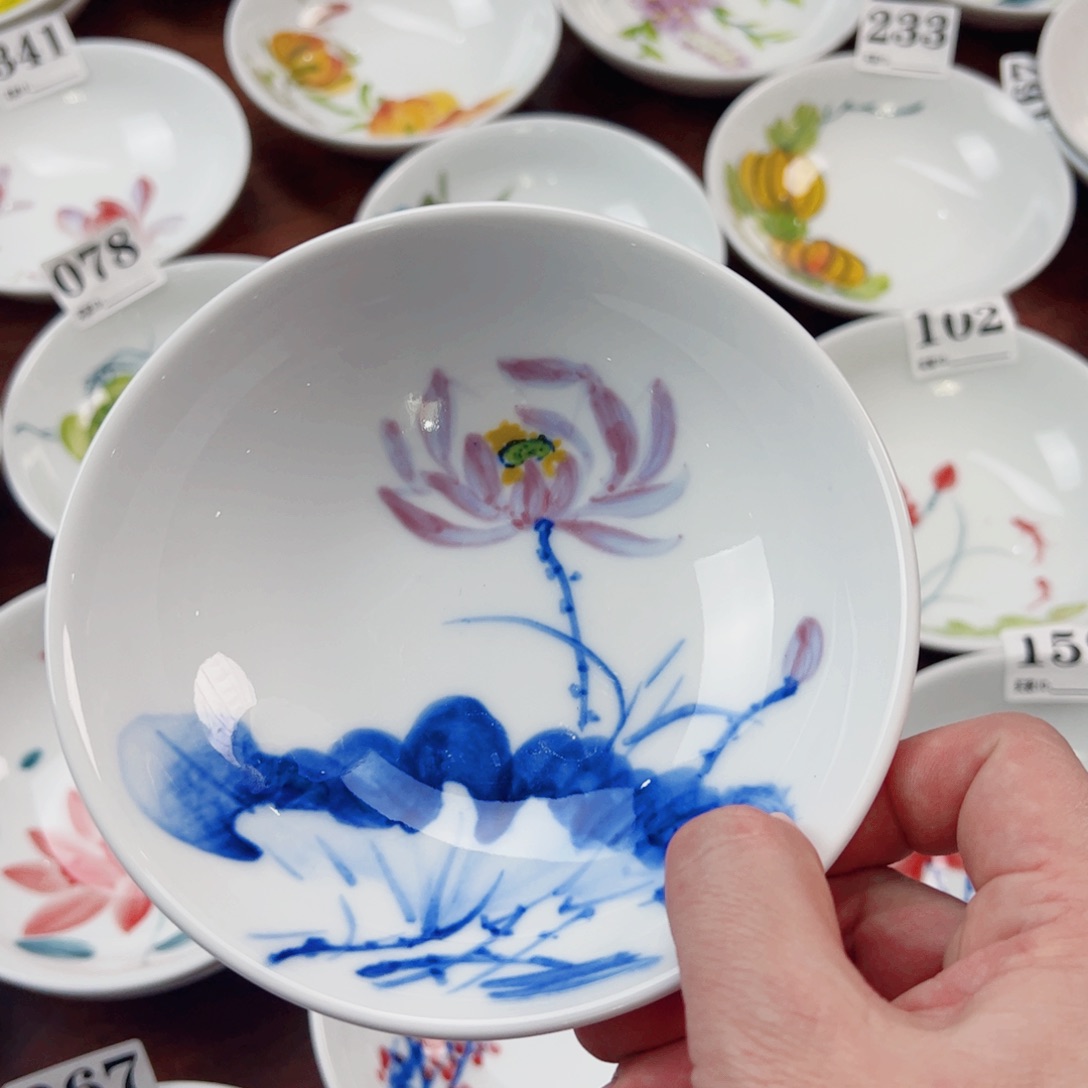 景德镇陶瓷手工手绘制作