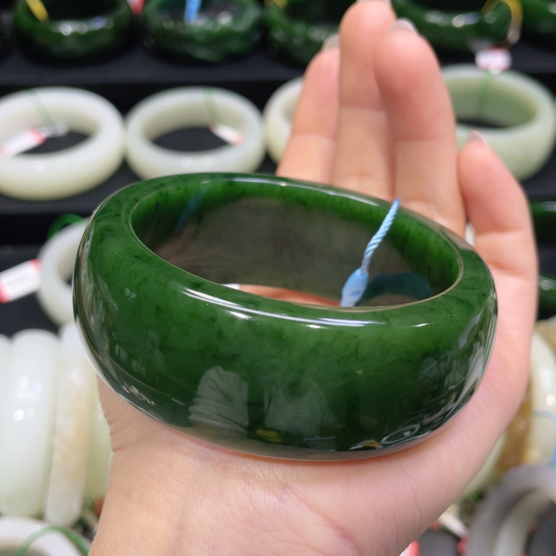 未镶嵌手镯和田玉33