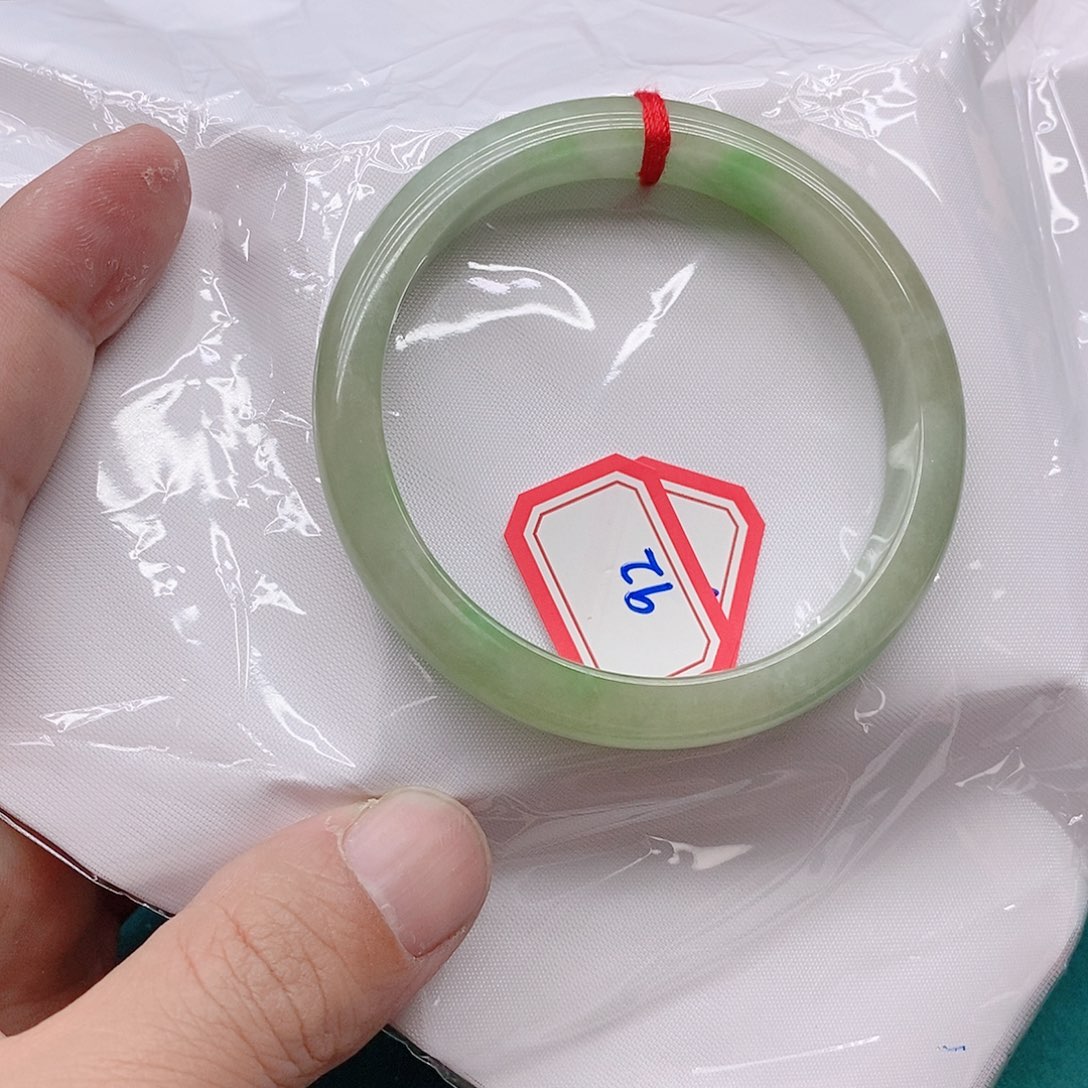 翡翠手镯未镶嵌卓****美922222222