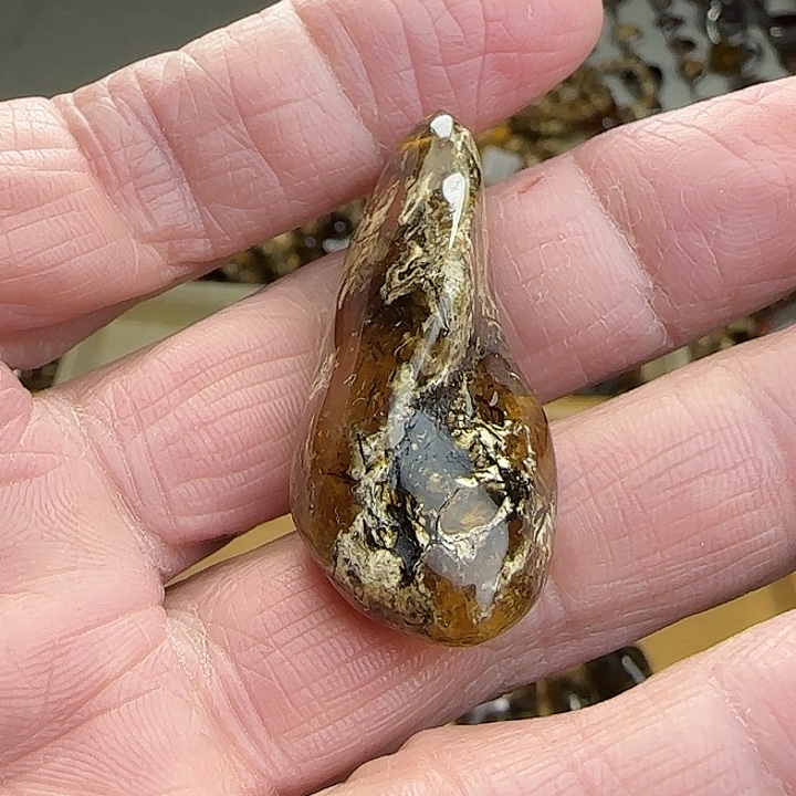 德***清琥珀未镶嵌颈饰抚顺花珀随型吊坠