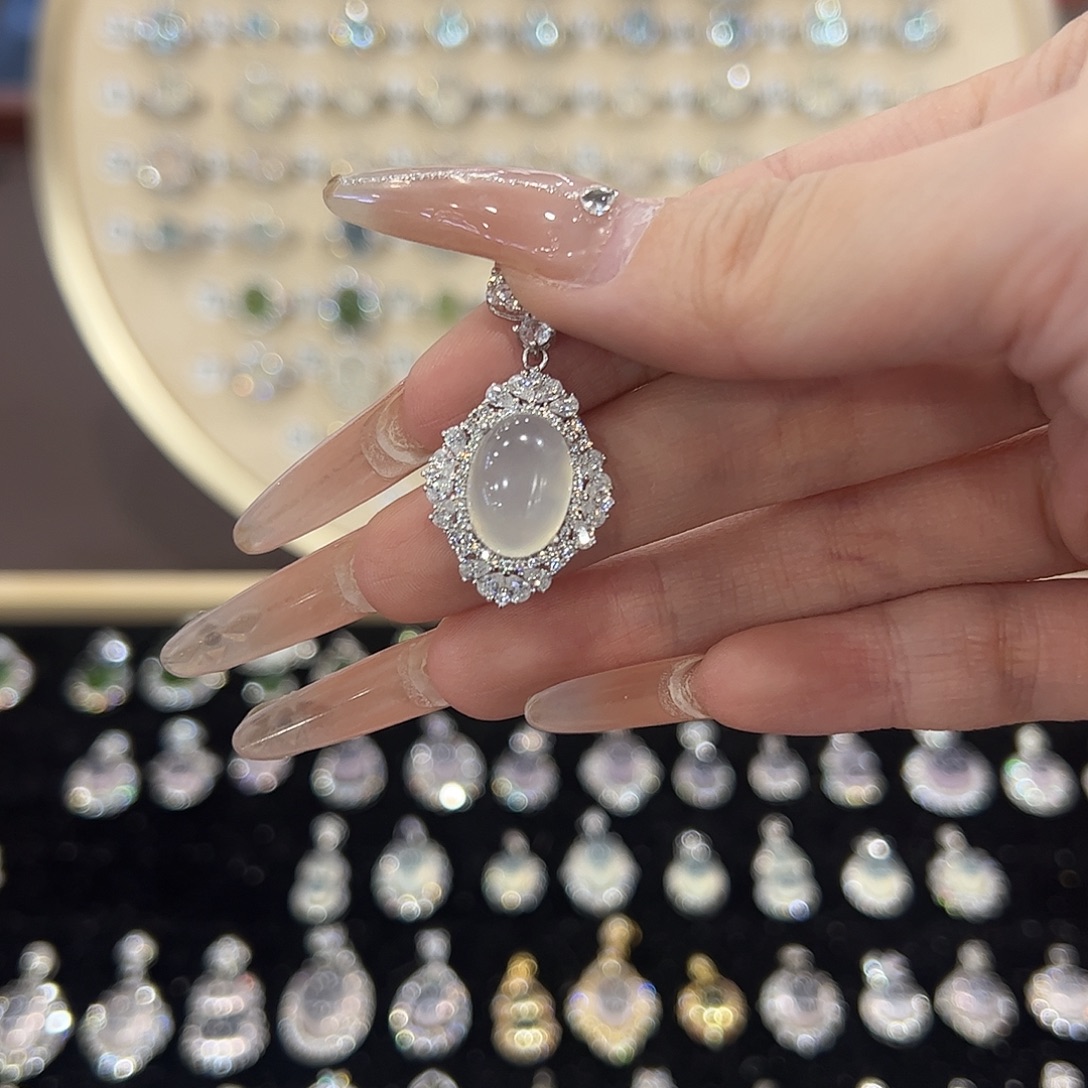 桃***南蛇纹石玉银S925镶嵌颈饰