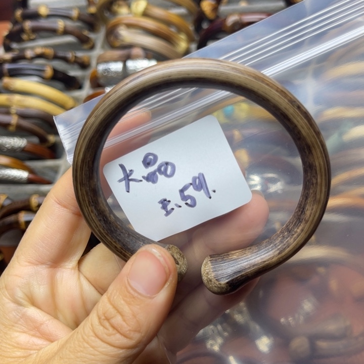 鸡翅木大**t我们在这里