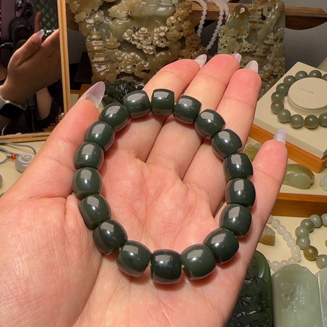 和田玉颈饰未镶嵌