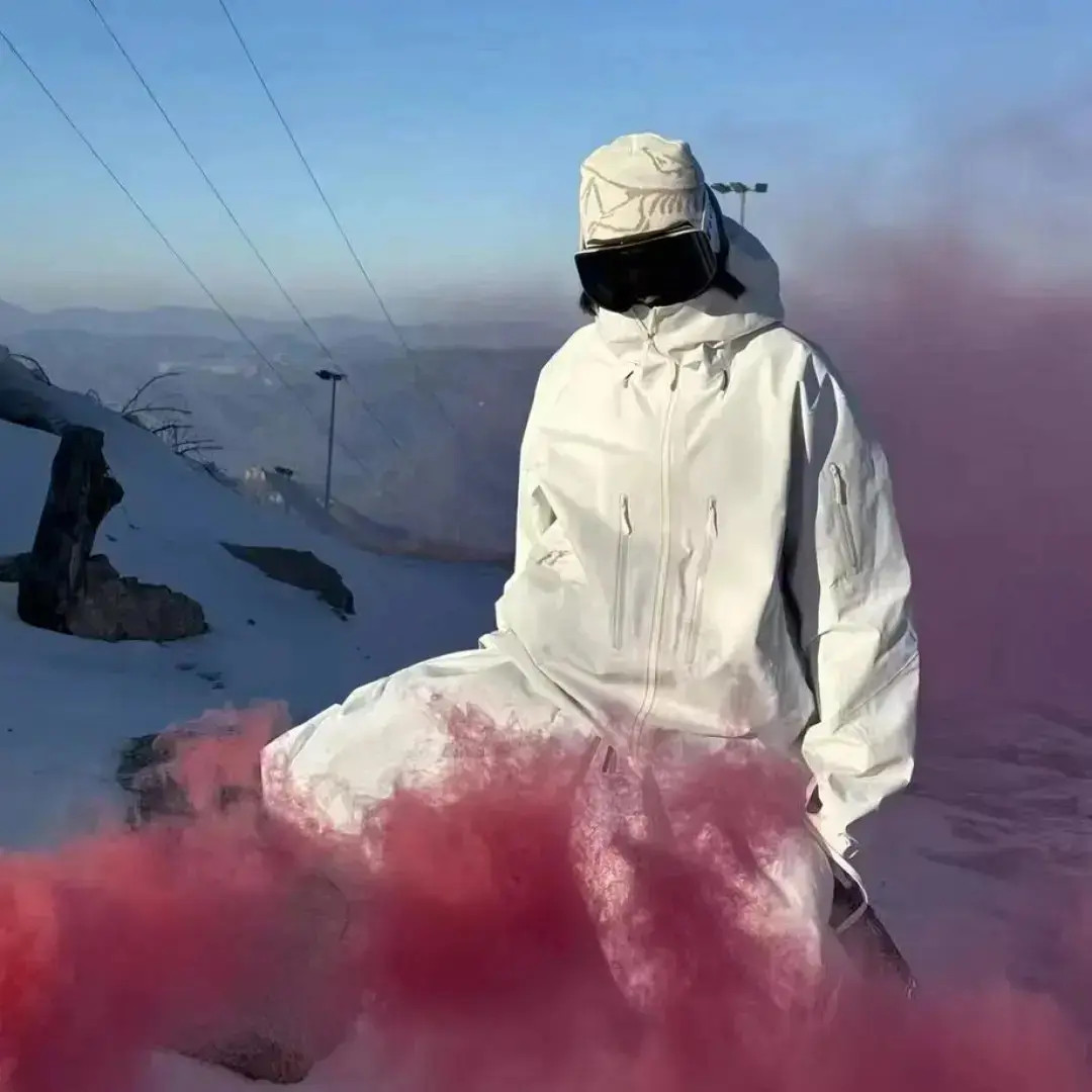 7代春秋情侣溢胶男女同款防风防水连帽硬壳户外冲锋衣运动