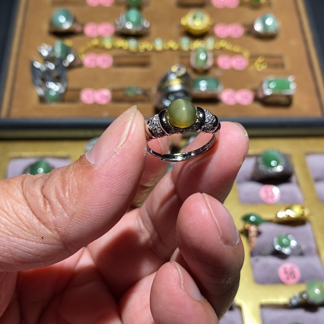 和田玉（碧玉）戒指未镶嵌