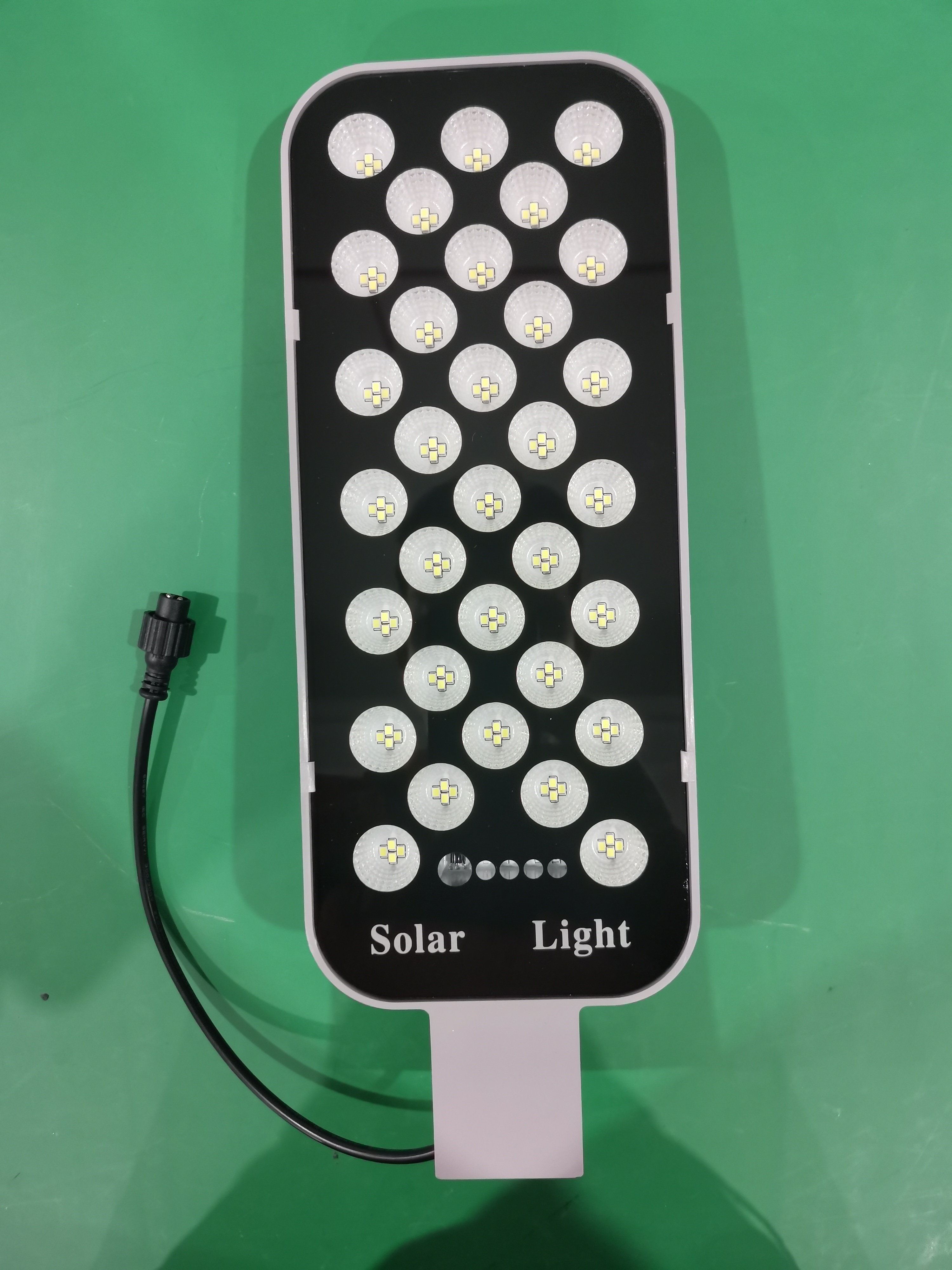 6000mah8W（35*24cm）户外太阳能路灯，防水IP65远程控制太阳能路灯