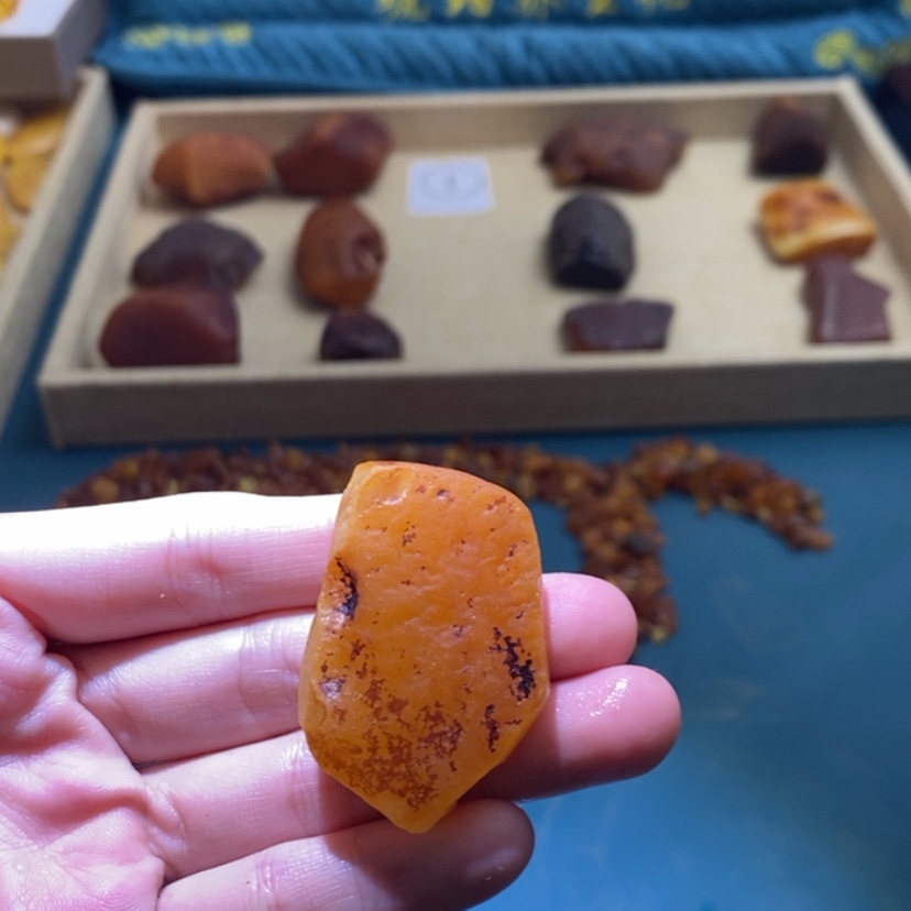 【闪购商品】未镶嵌琥珀珠宝奇石17