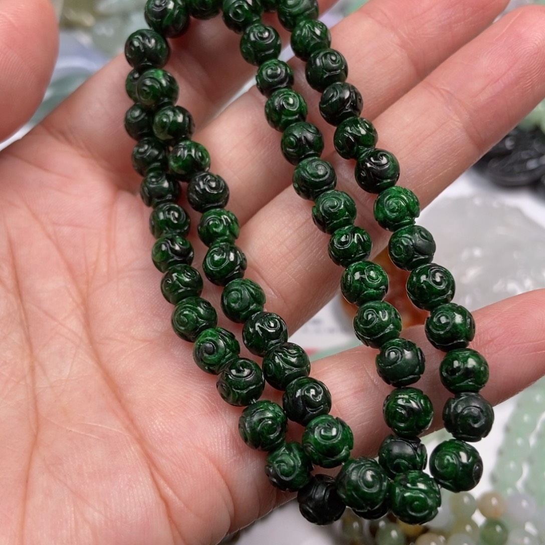 翡翠未镶嵌颈饰翡翠