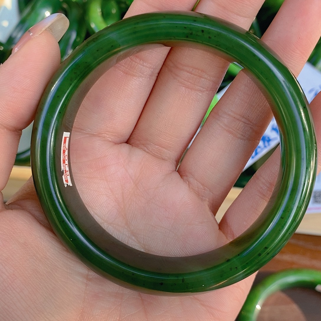 糖***️和田玉（碧玉）未镶嵌手链