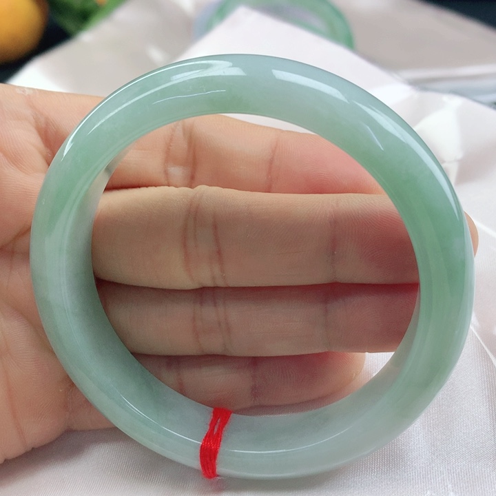 翡翠手镯未镶嵌58果绿翡翠手镯