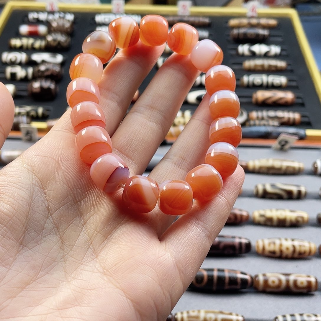 娇***女玛瑙/玉髓未镶嵌吊坠(赠链)