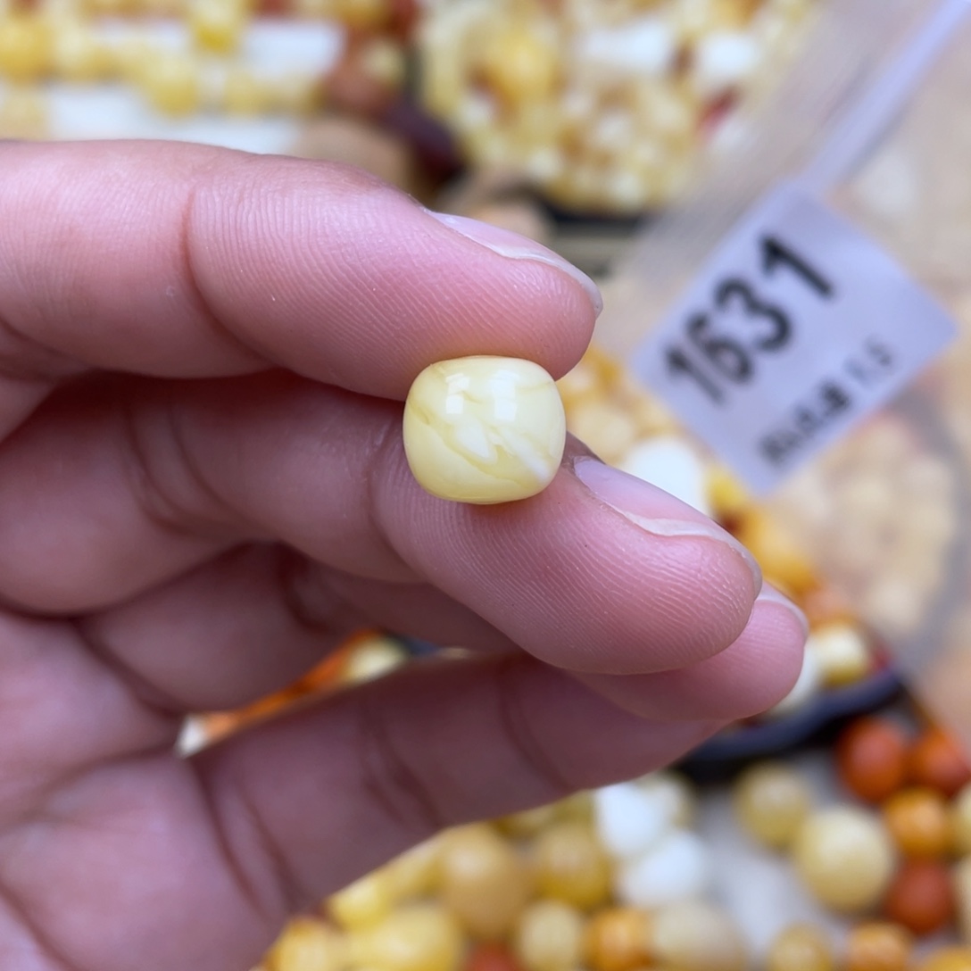 未镶嵌蜜蜡珠宝奇石10