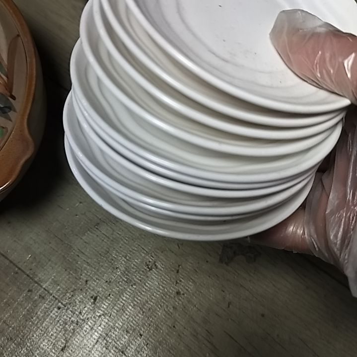 盘瓷片陶瓷杯盘壶碗都有