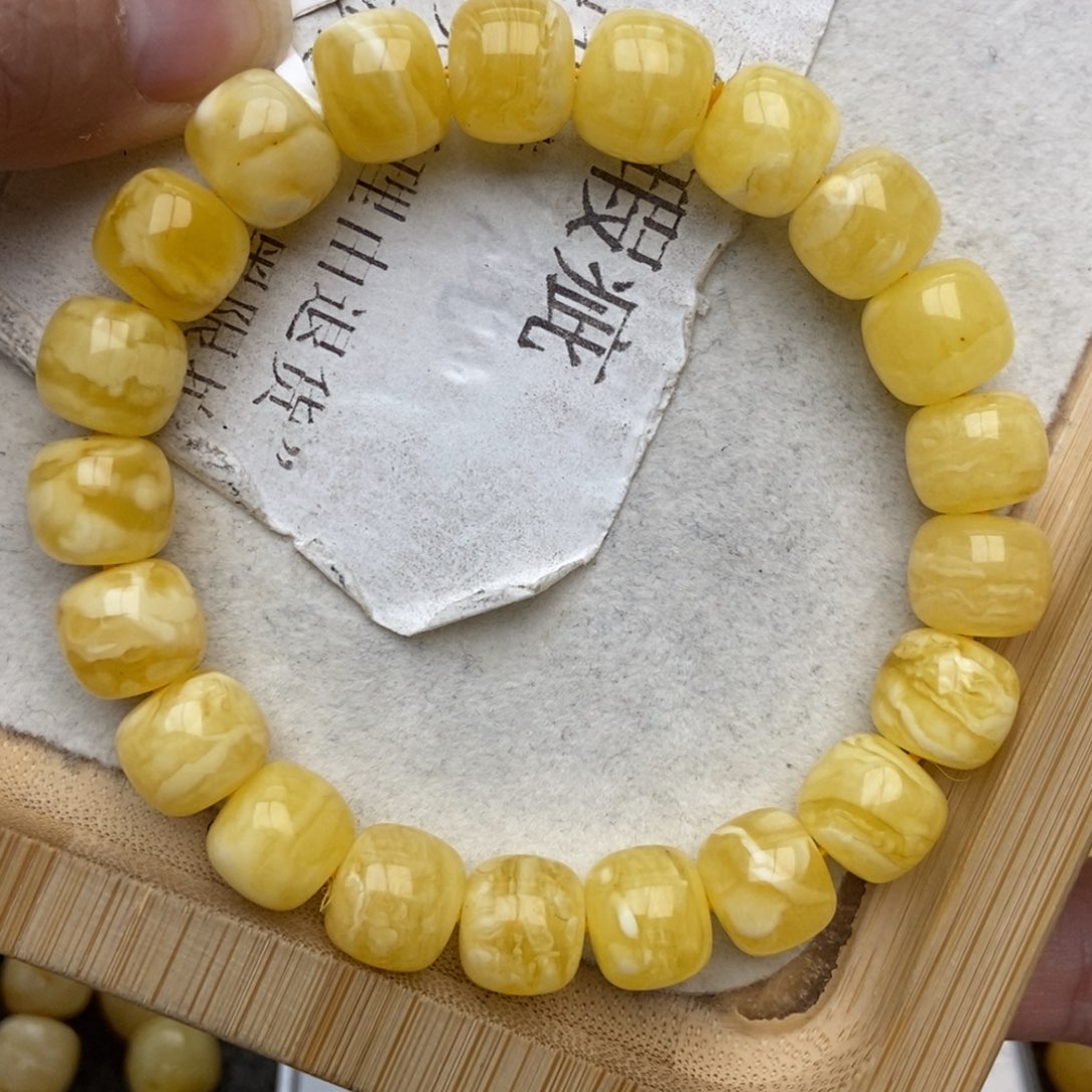 未镶嵌琥珀珠宝奇石7