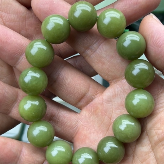 和田玉未镶嵌珠宝半成品