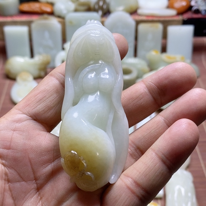 和田玉颈饰未镶嵌