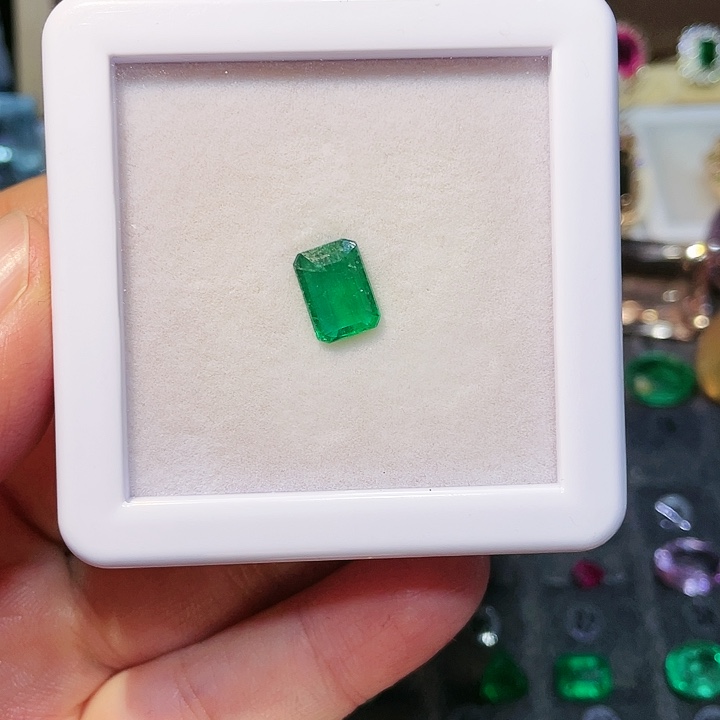 祖母绿裸石未镶嵌1.83ct