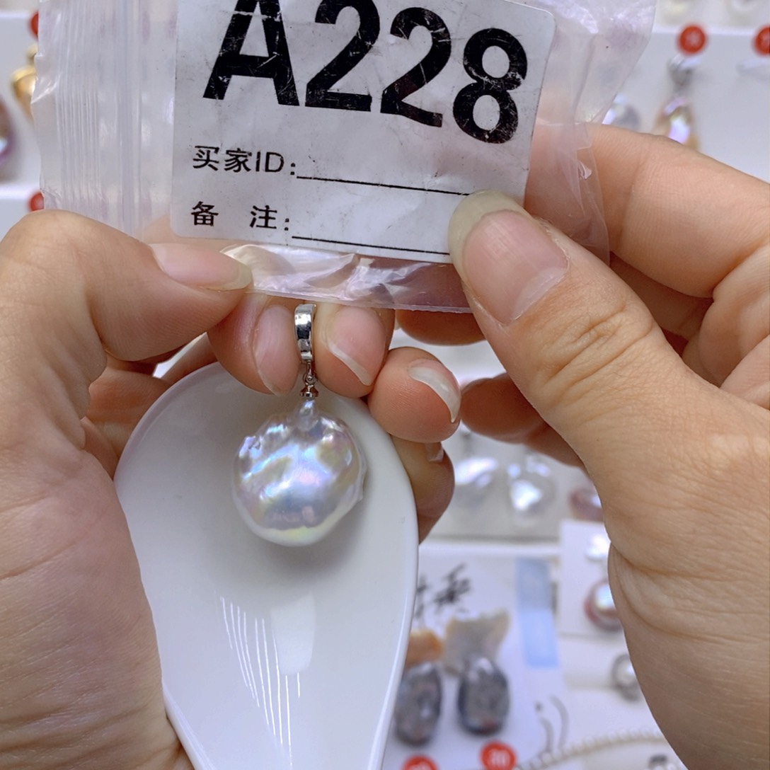 淡水珍珠银S925镶嵌颈饰