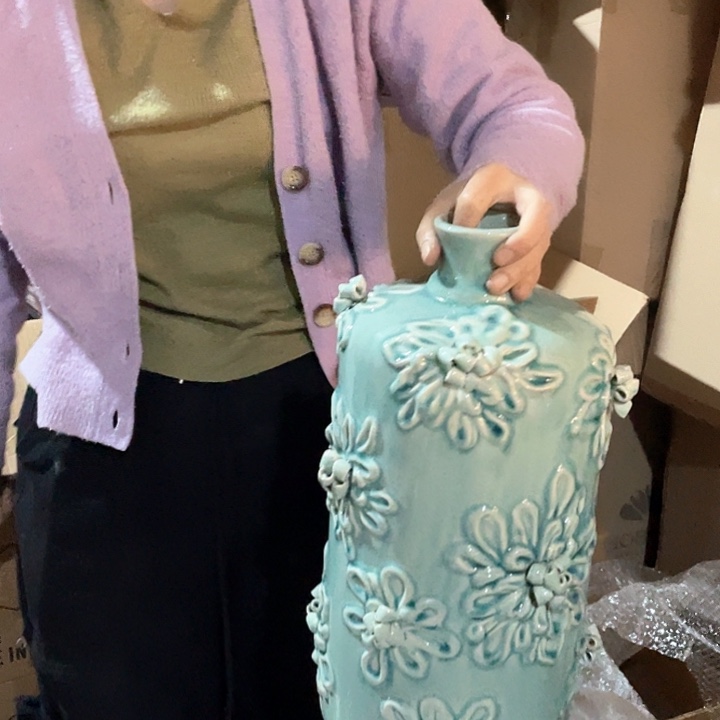 陶瓷花瓶，仿真绿植。微瑕