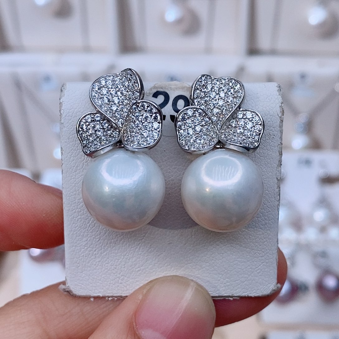 颈饰银S925镶嵌淡水珍珠戏***?