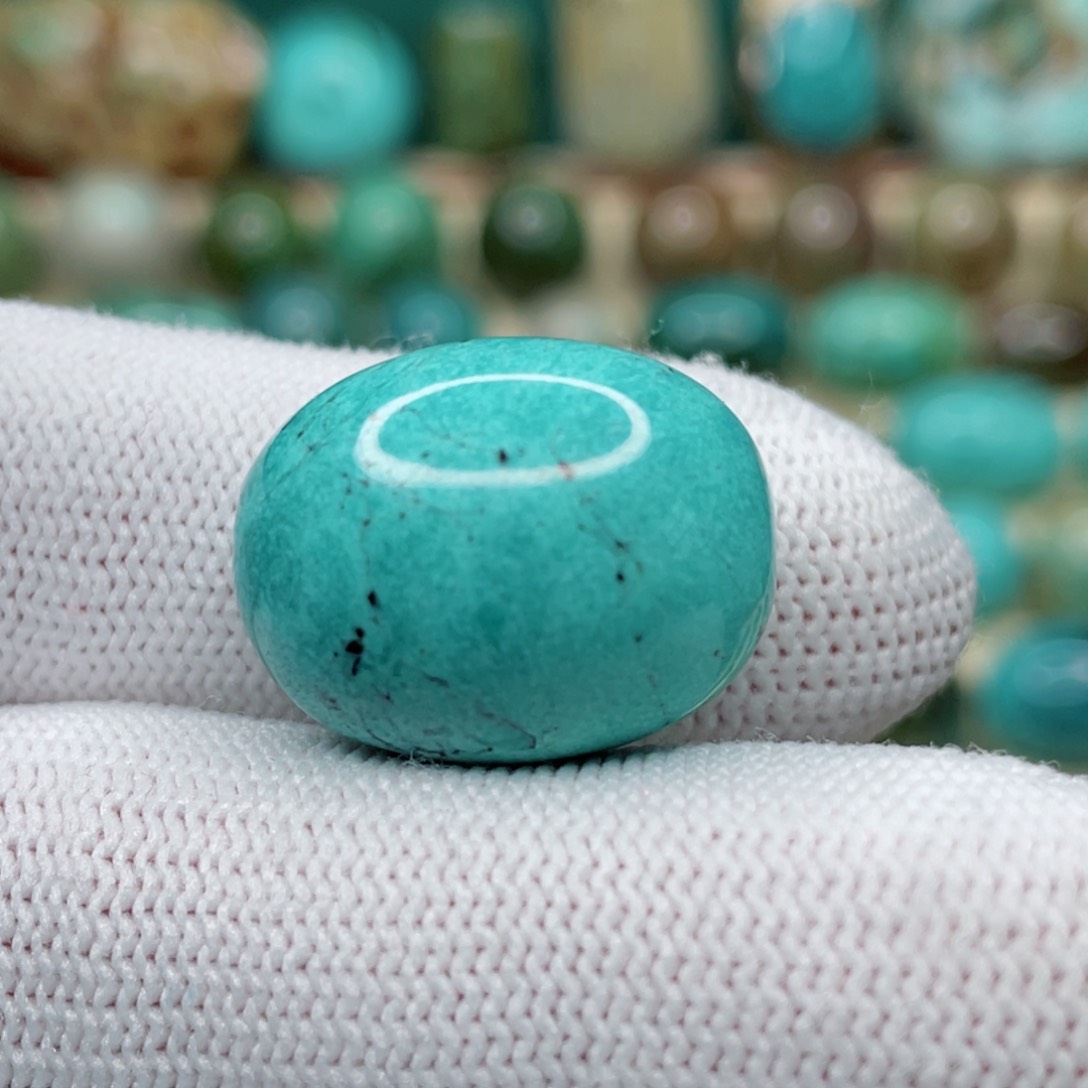 未镶嵌绿松石颈饰