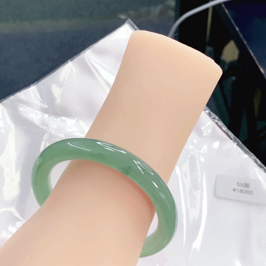 翡翠未镶嵌手镯55