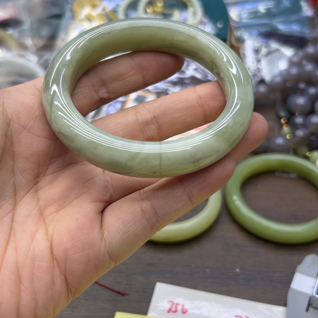 和田玉未镶嵌手镯58.1圈围734