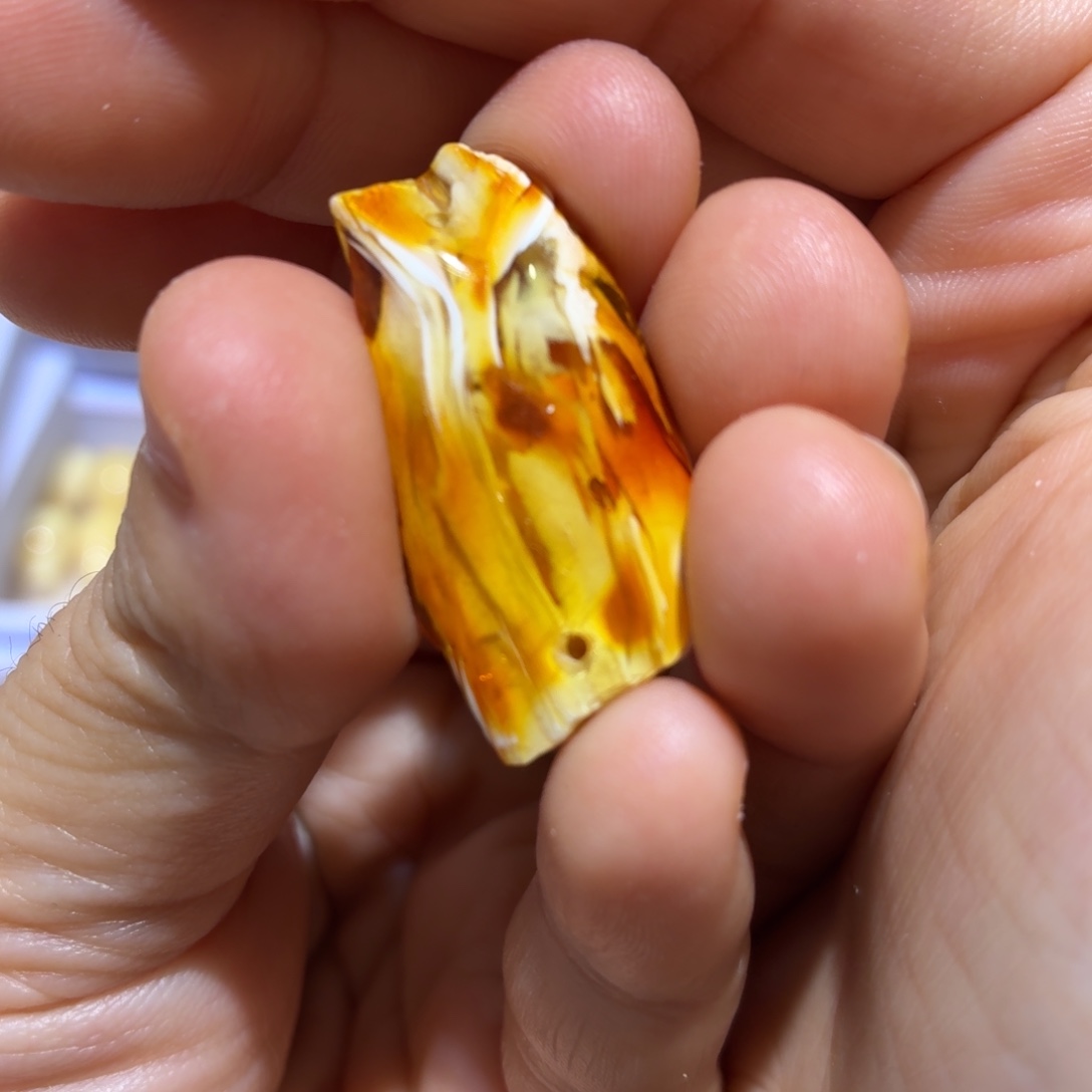 琥珀未镶嵌珠宝奇石原石