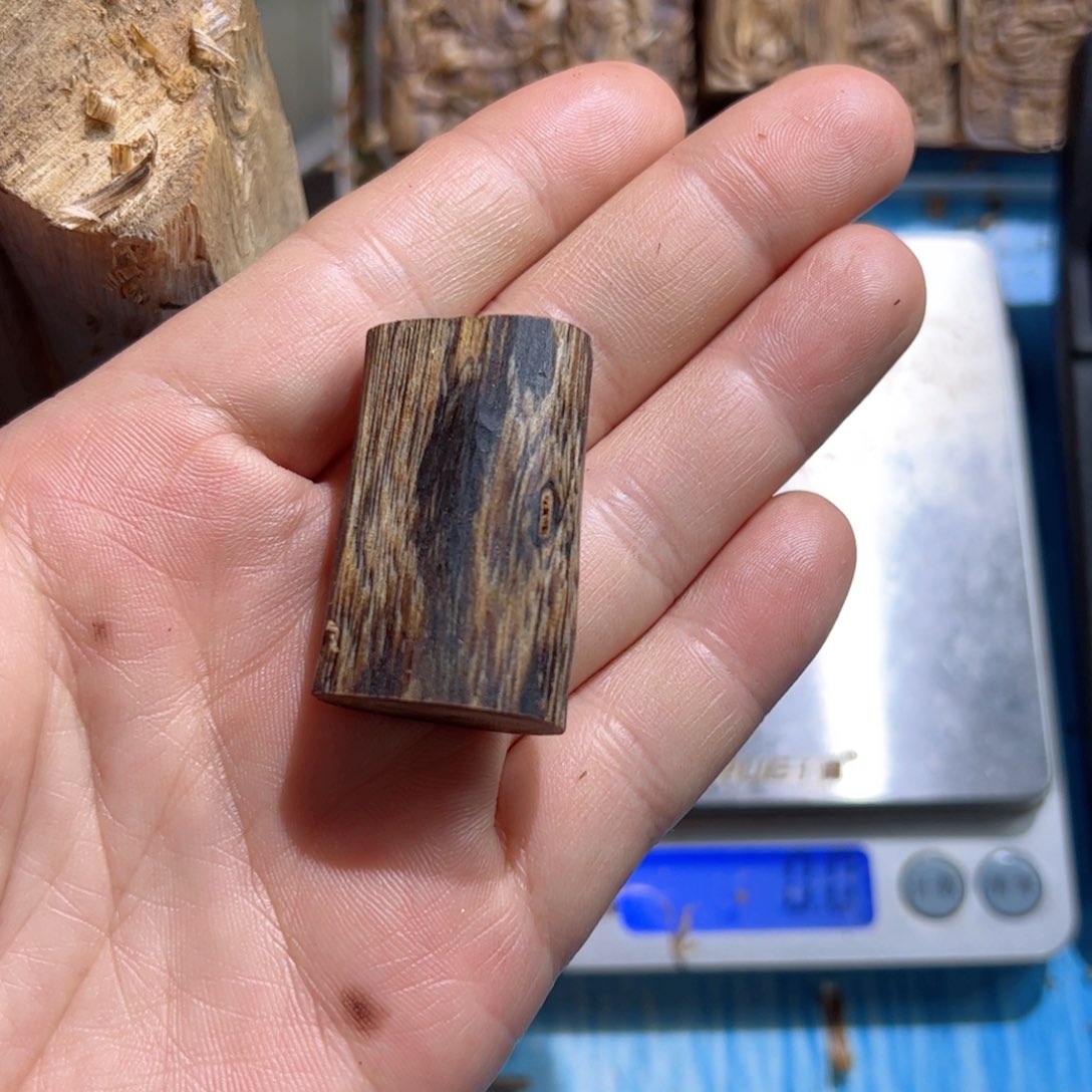 沉香吊坠白棋素牌6.8克