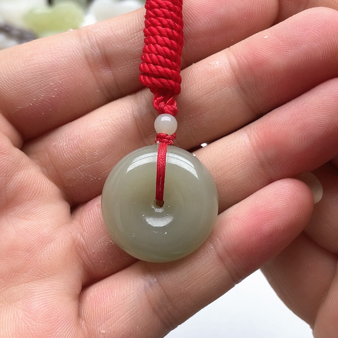 和田玉扣子吊坠未镶嵌