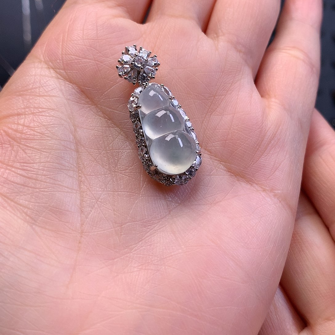 翡翠颈饰银S925镶嵌111111