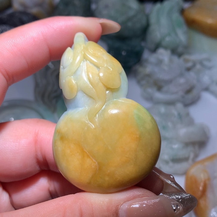 翡翠未镶嵌颈饰保真天然A货翡翠