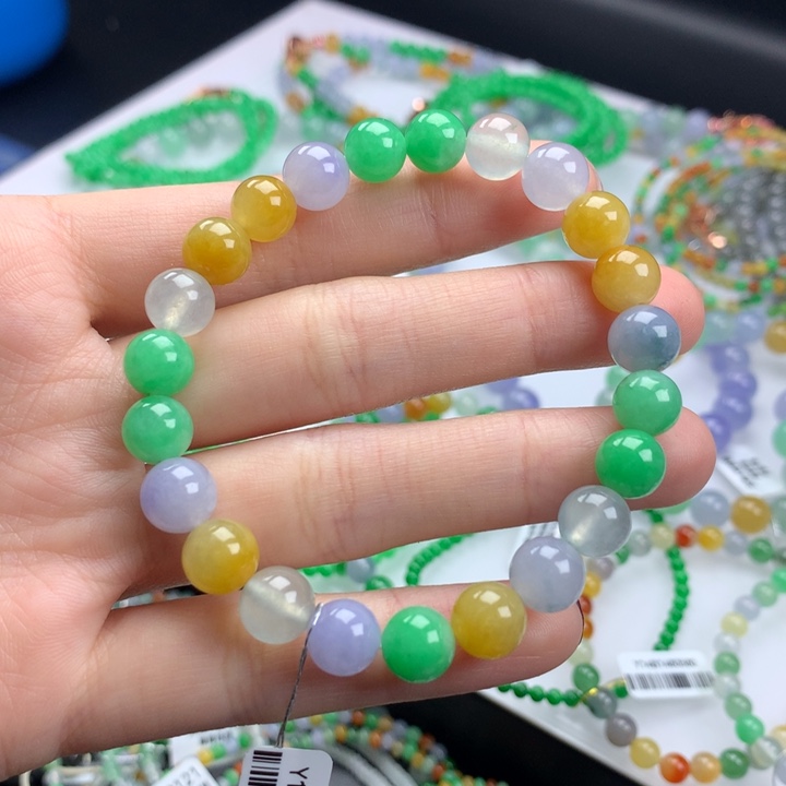 翡翠手镯未镶嵌卡