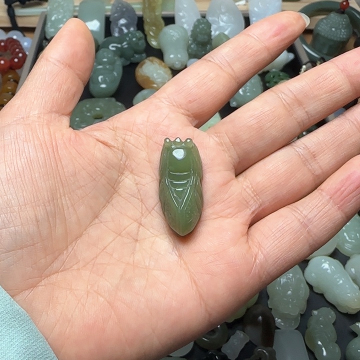 和田玉挂件未镶嵌青**旧