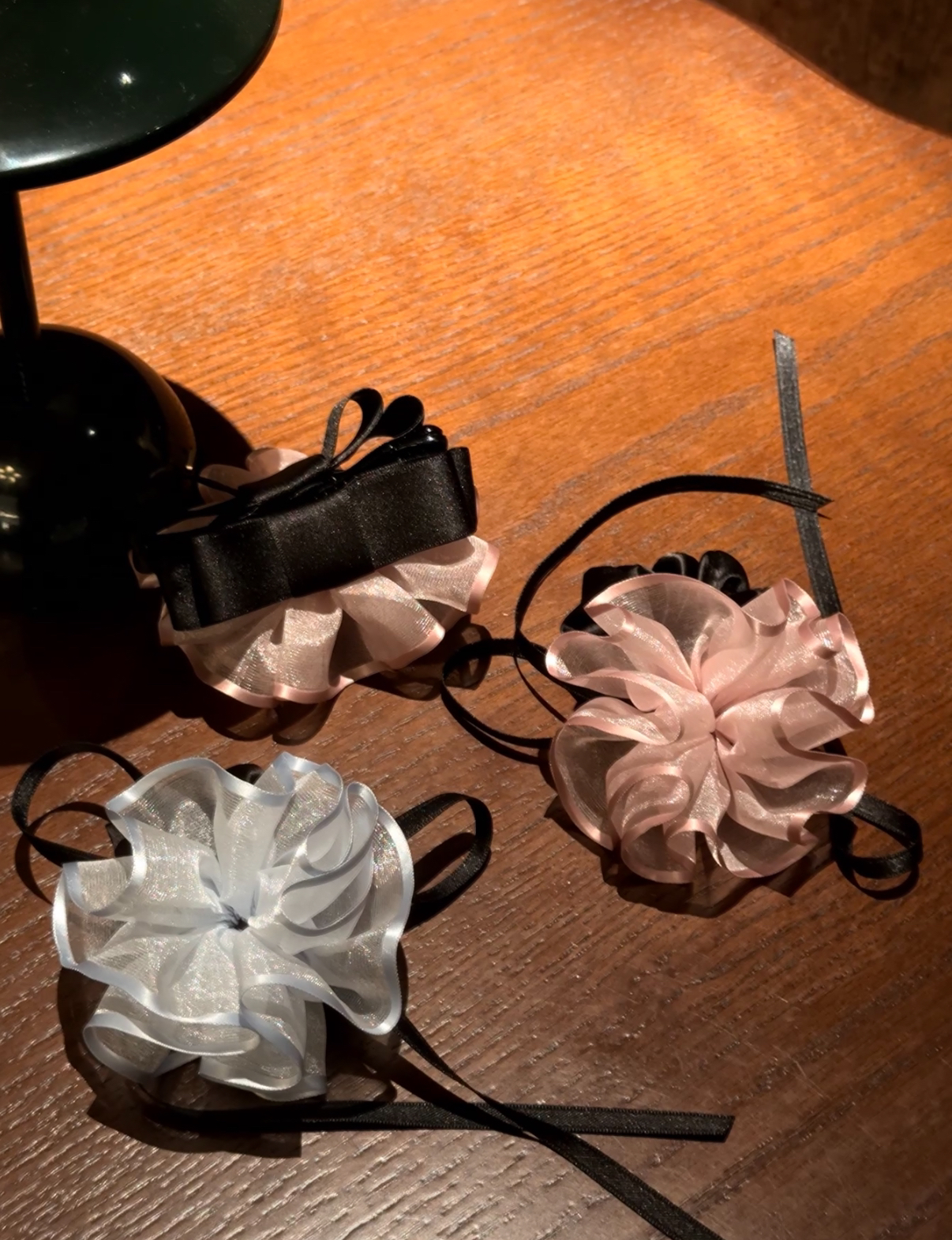 韩国发饰2025新款粉色蓝色欧根纱花朵蝴蝶结丝带飘带发圈香蕉夹