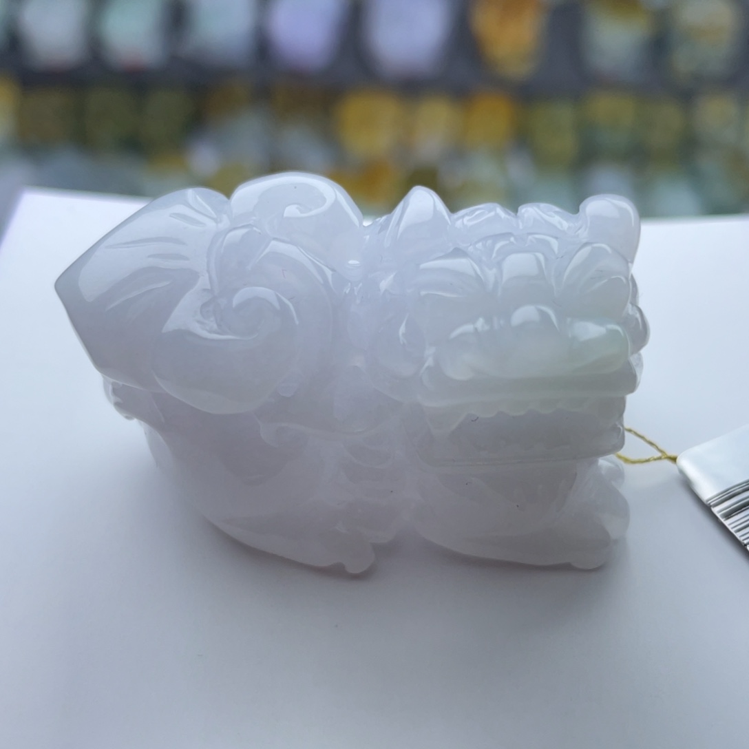 翡翠未镶嵌颈饰貔貅