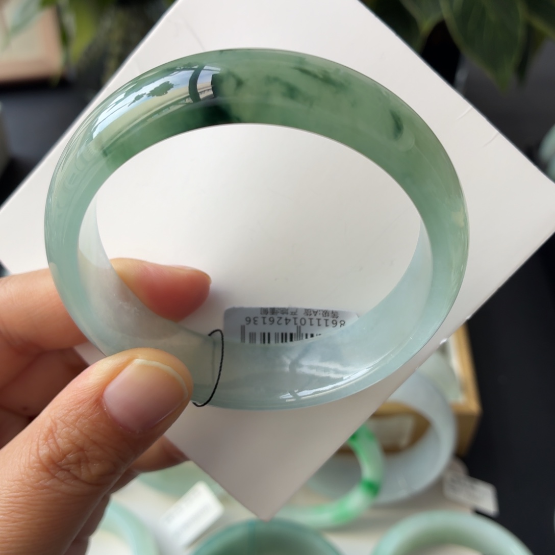 翡翠未镶嵌手镯天然