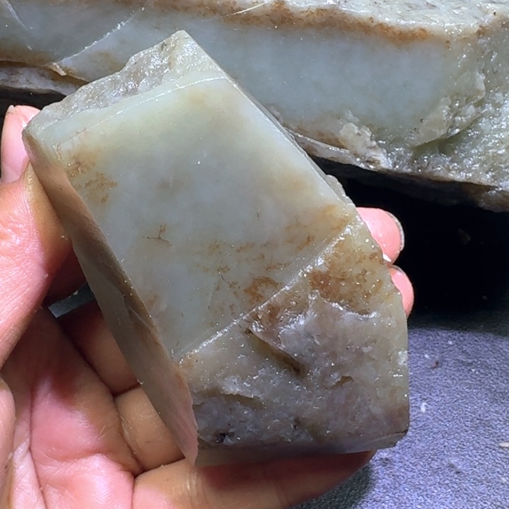 和田玉未镶嵌珠宝半成品