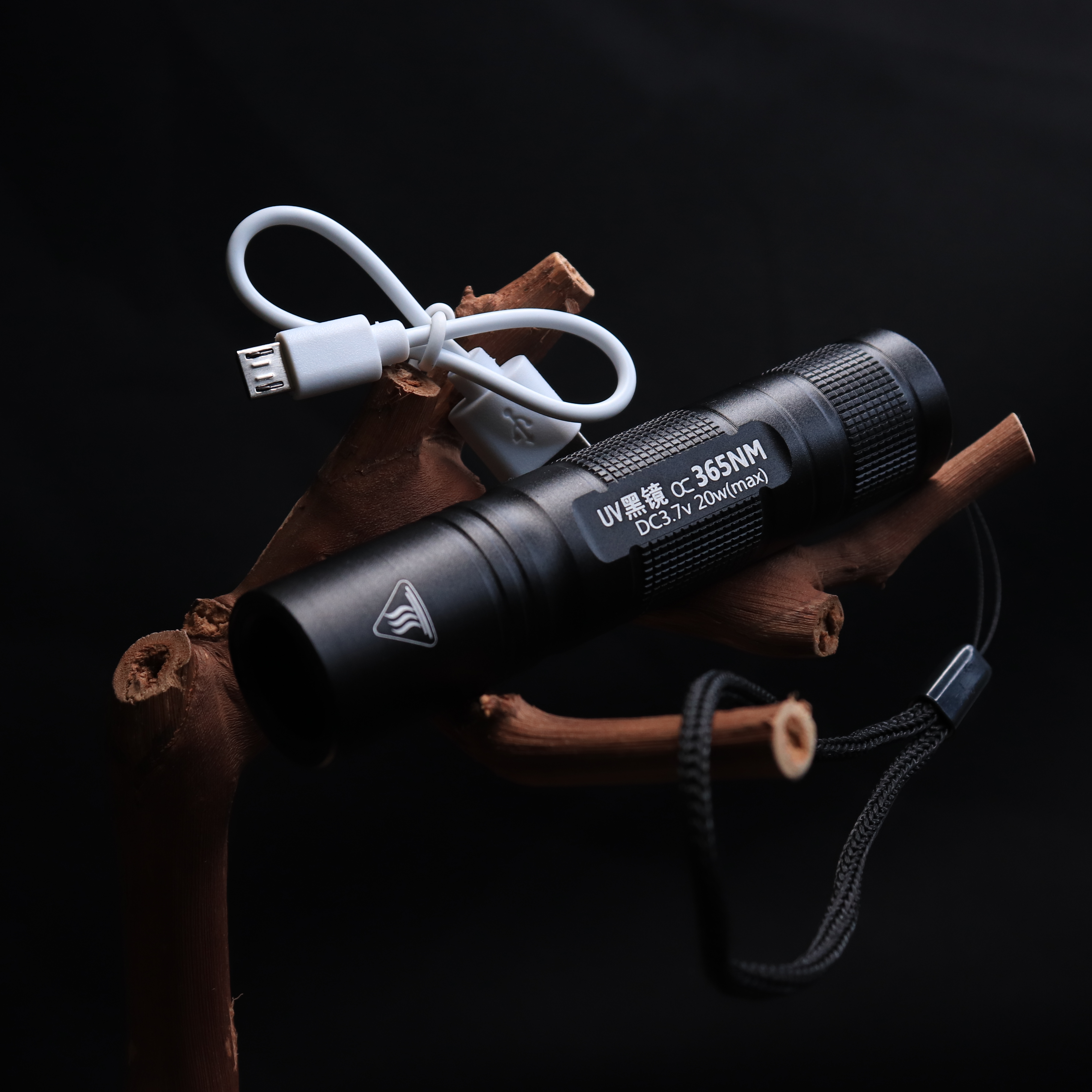 紫光灯    市面上所有注胶都能打出来胶线    