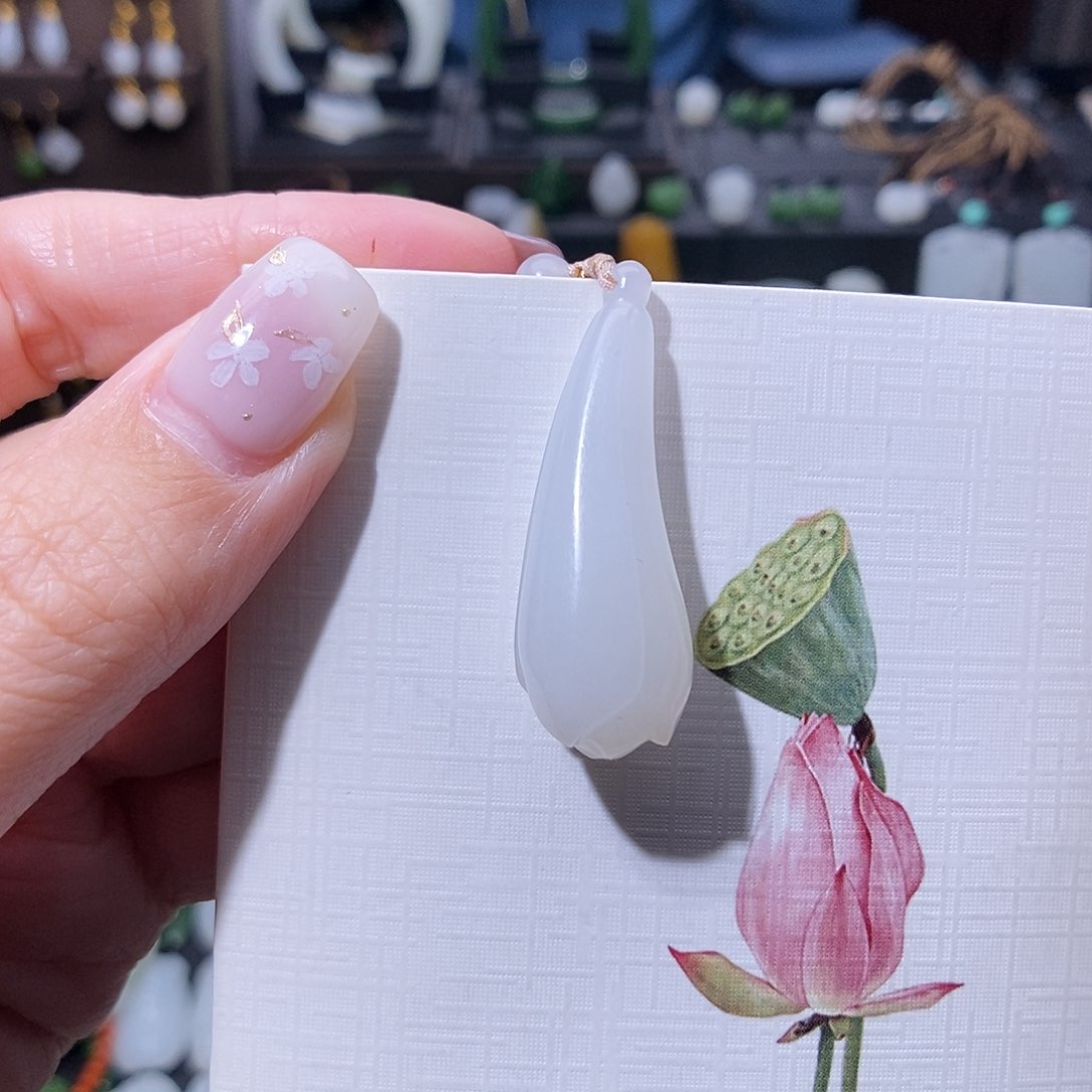 和田玉挂件未镶嵌陵****园