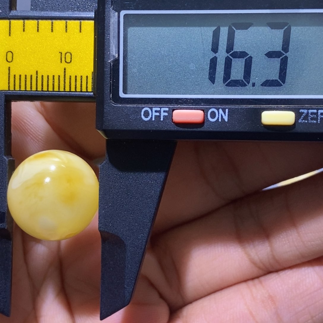 未镶嵌蜜蜡珠宝奇石