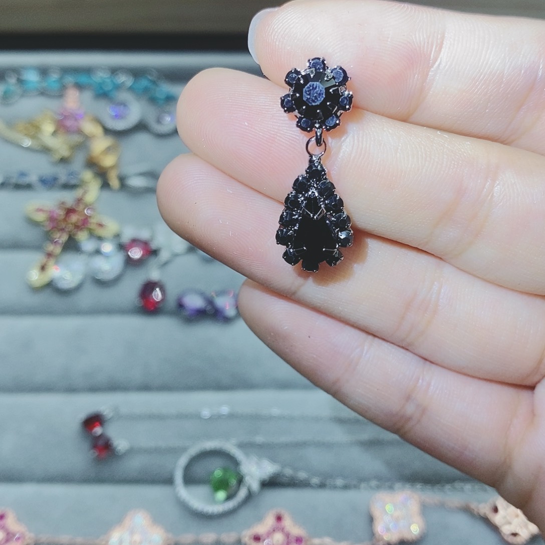 【闪购商品】银S925镶嵌耳饰托帕石