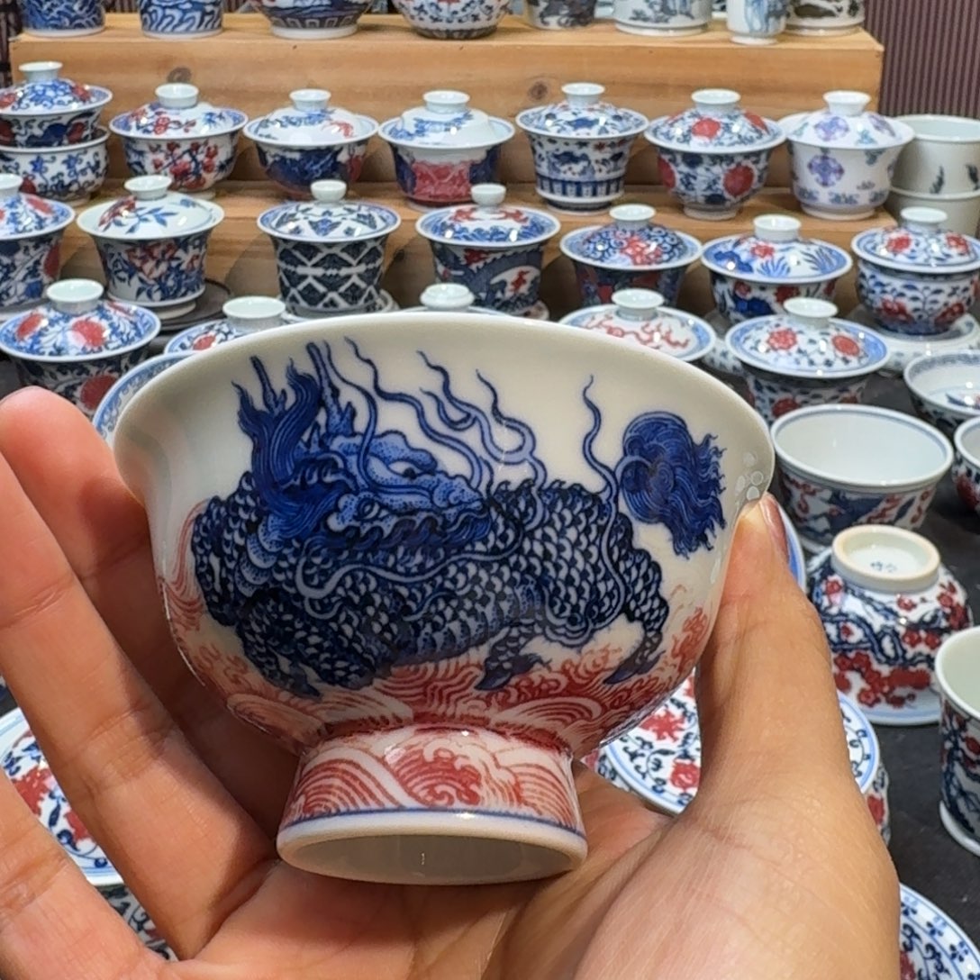 微瑕麒麟高足杯子