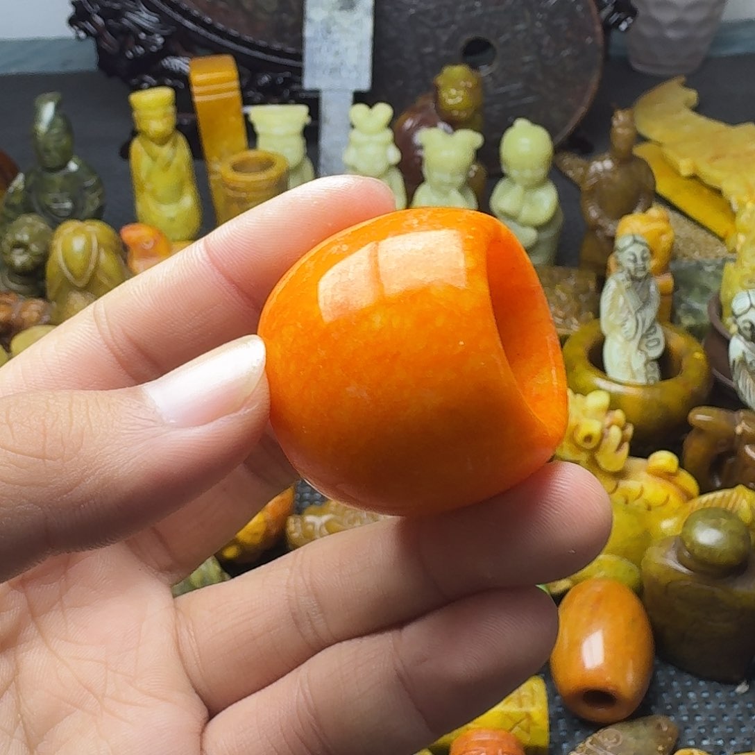 白玉菩提吊坠。。。