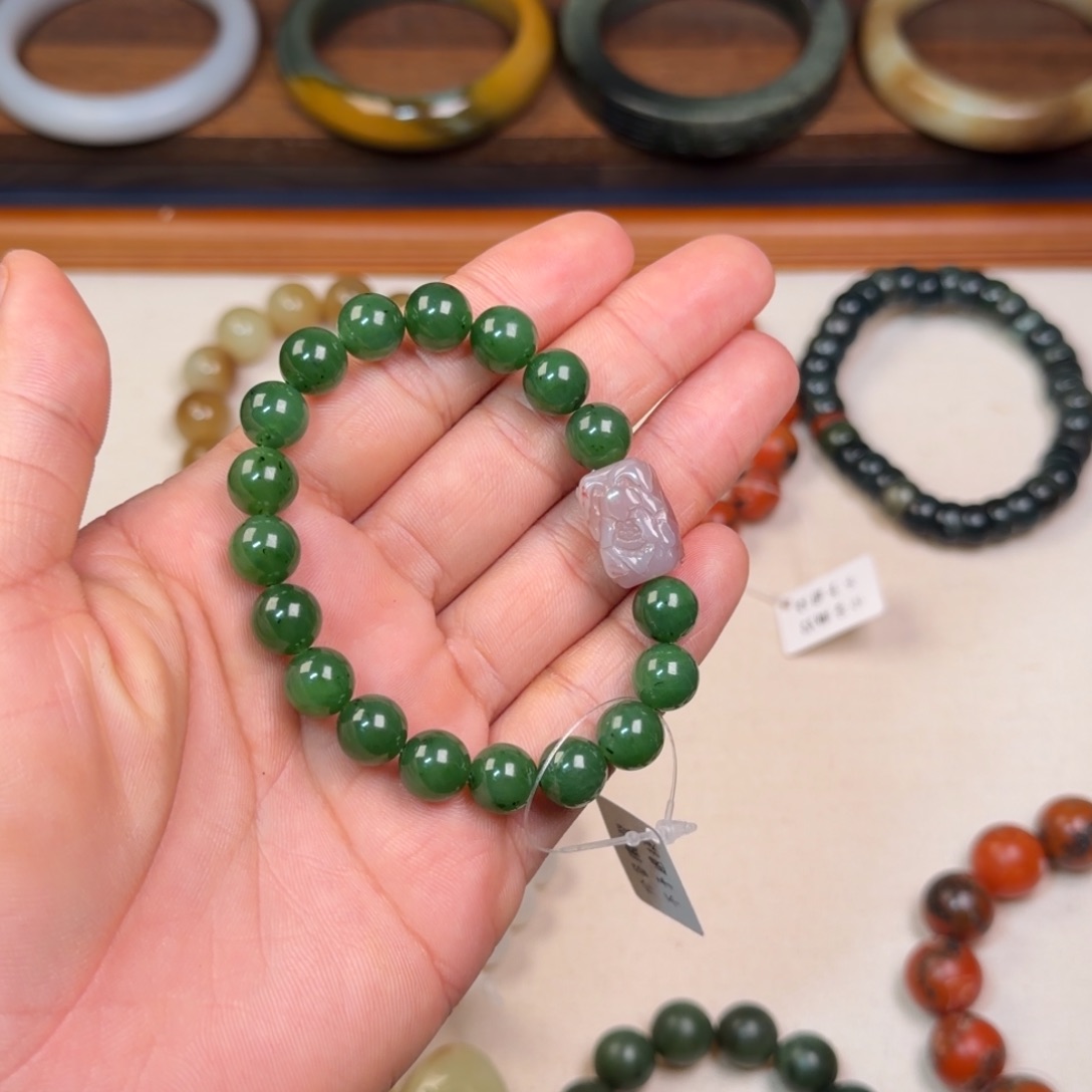 ****I和田玉（碧玉）未镶嵌手链