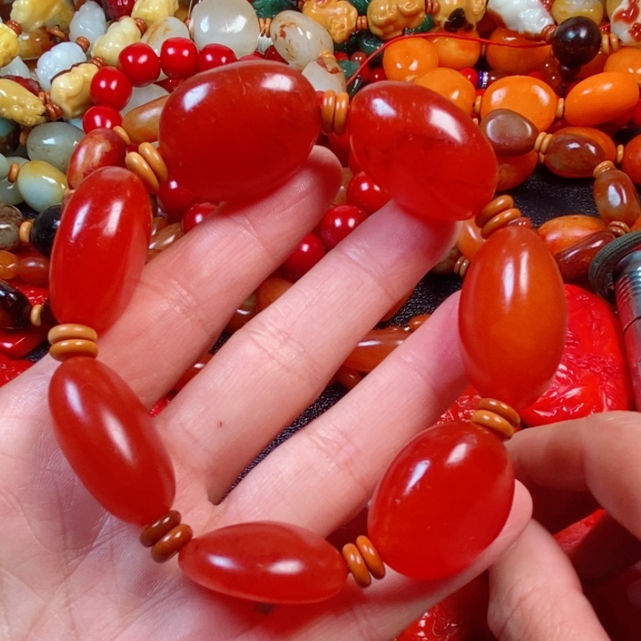 和田玉颈饰未镶嵌抹****忆